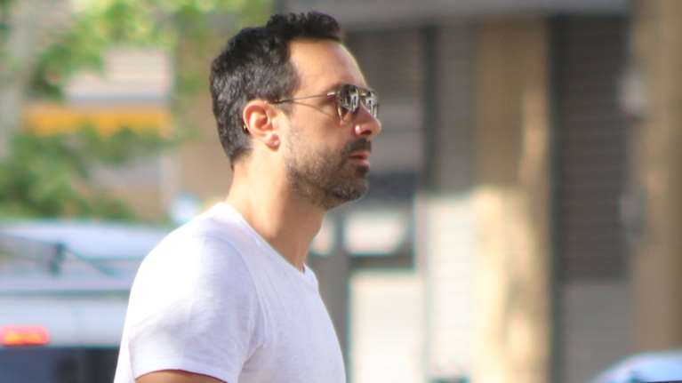 Δημοσίευμα &quot;φωτιά&quot; για τον Σάκη Τανιμανίδη: Eίναι ο influencer που φοροδιέφευγε; - Αποφεύγει τις κάμερες ο παρουσιαστής