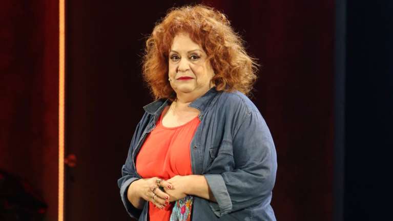 Ελένη Κοκκίδου: Φεύγει από τη &quot;Μουρμούρα&quot; μετά από 10 χρόνια - Αυτός είναι ο λόγος [βίντεο]