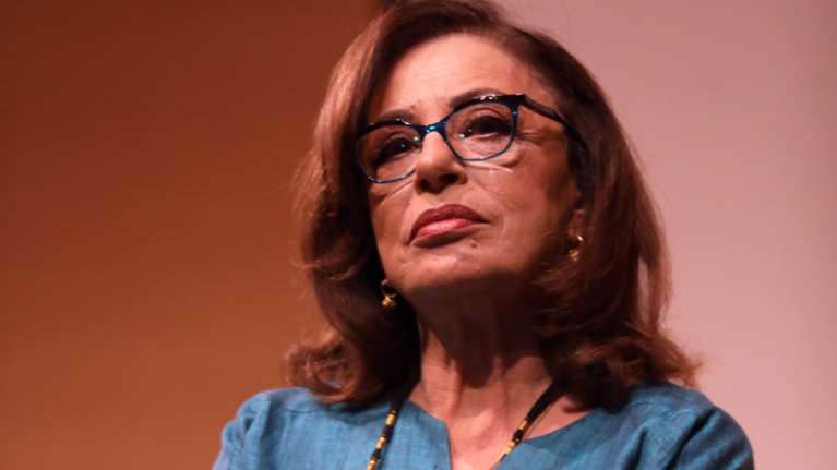 Η Χάρις Αλεξίου ερμηνεύει τoυς ύμνους του Αγίου Ρωμανού του Μελωδού - Μία παράσταση λόγου και μουσικής