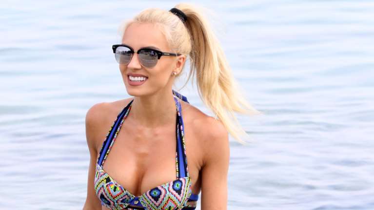 Αποκαλυπτική η Τζούλια Νόβα: &quot;Είμαι ελεύθερο κορίτσι&quot; - Οι συμβουλές στον πρώην σύντροφό της για τον χωρισμό τους