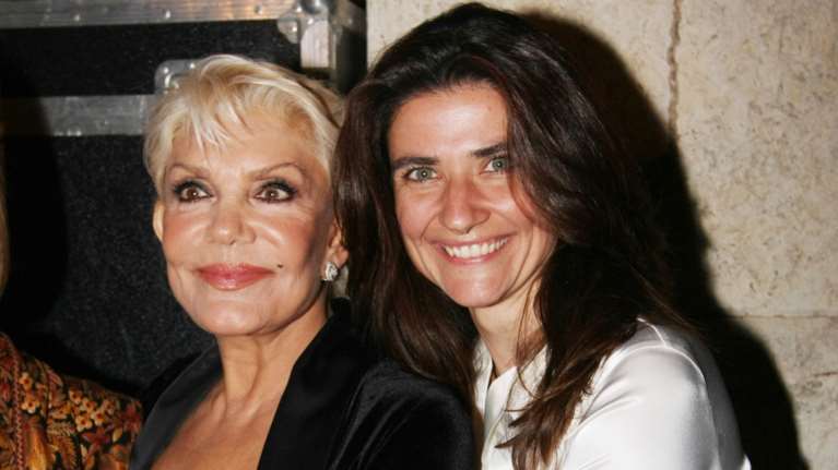 Στο πλευρό της Μαρινέλλας από την πρώτη στιγμή η κόρη και η εγγονή της