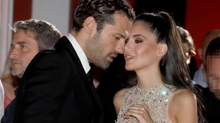 Ο Κωνσταντίνος Αργυρός και η Αλεξάνδρα Νίκα παντρεύτηκαν  - Τα πλάνα από τον γάμο και τη λαμπερή δεξίωση