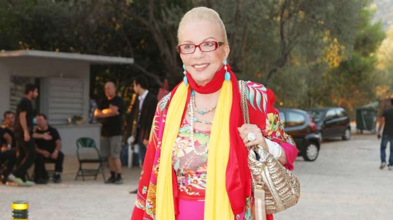 Ρετρό: Η Νόνικα Γαληνέα, σικ, στον γάμο της στα &#39;50s - Το κεντημένο με πέρλες νυφικό της [εικόνα]