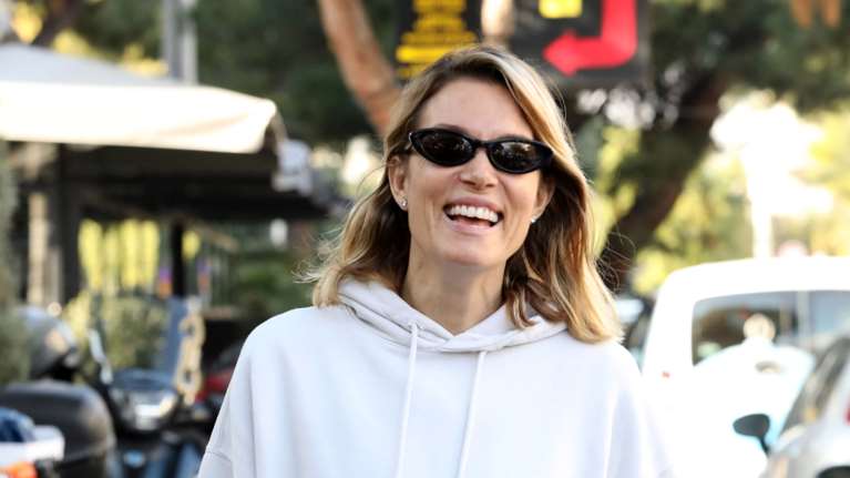 Βίκυ Καγιά: Για φαγητό με φίλους στο Παγκράτι