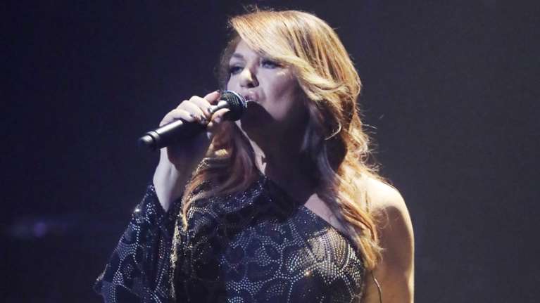 Καίτη Γαρμπή: Ακύρωσε τις συναυλίες της στην Κρήτη - &quot;Οι μουσικές πρέπει να σιγήσουν για να ακουστεί ο πόνος και η ανάγκη&quot;