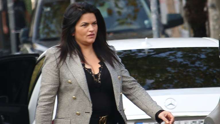 Δήμητρα Κατσαφάδου: Εξιχνιάστηκαν οι διαρρήξεις στο κατάστημά της - Ποιοι είναι οι δύο δράστες, είχαν και τσιλιαδόρο