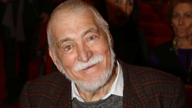 Ανέστης Βλάχος: Αυτή είναι η περιουσία για την οποία &quot;σφάζονται&quot; τα παιδιά του - Τι λέει ο εγγονός του [βίντεο]