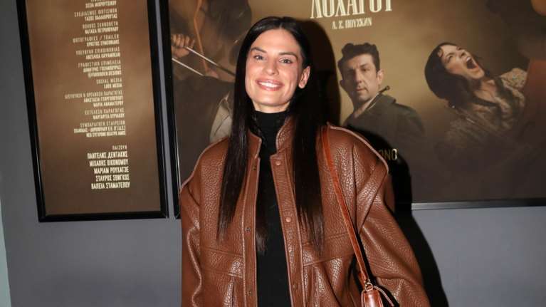 Χριστίνα Μπόμπα: Το σπίτι της μύρισε... Χριστούγεννα - &quot;Ευτυχία είναι στιγμές&quot;... και μελομακάρονα με τις κόρες της