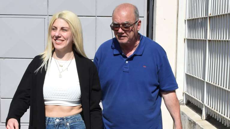 Έλενα Πολυχρονοπούλου: Συγκινημένη βγήκε από τη φυλακή - &quot;Νιώθω δικαιωμένη&quot; [Εικόνες - Βίντεο]