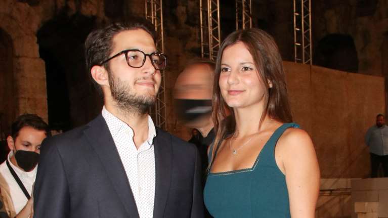 Αλίκη Καραμανλή: Χορεύει σε θεατρική παράσταση - Η φωτογραφία της από τις πρόβες και ο αδελφός της Αλέξανδρος