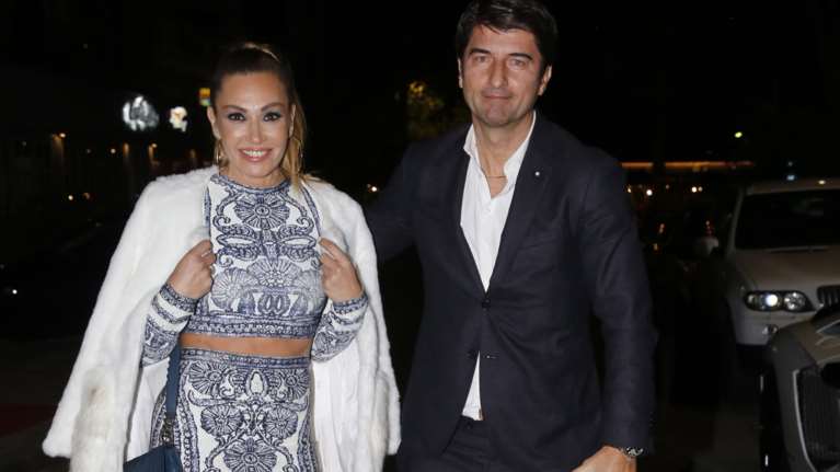 Ελένη Πετρουλάκη: Η σπάνια φωτογραφία με τον Ίλια Ίβιτς και τις κόρες τους στις διακοπές