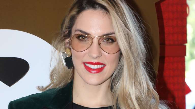 Μαντώ Γαστεράτου: Μας δείχνει για πρώτη φορά το προσωπάκι της κόρης της και είναι μία κούκλα