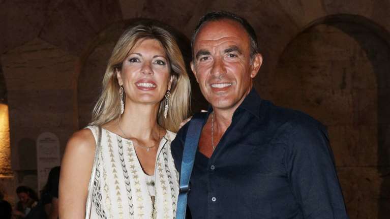 Νίκος Αλιάγας: Από το Παρίσι στο Ηρώδειο - Το εντυπωσιακό ethnic look της συζύγου του