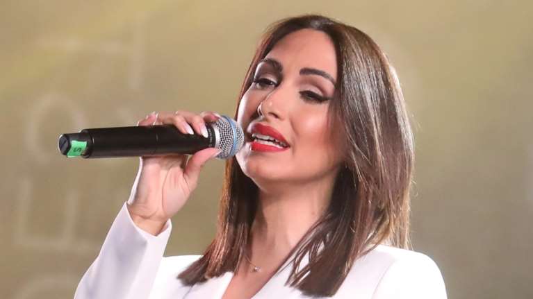 Ο δικηγόρος της Λένας Ζευγαρά ξεκαθαρίζει: Η οργισμένη ανάρτηση δεν σχετίζεται με το πανό στο ΣΕΦ