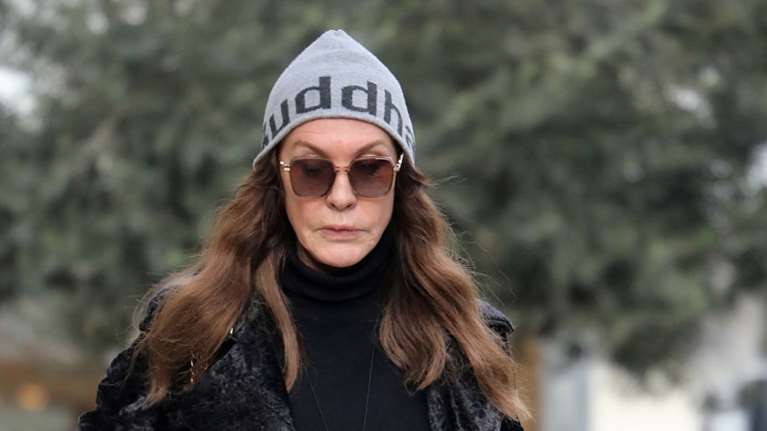 Βάνα Μπάρμπα: "Μπούρδα η δήλωση του Τζώρτζογλου για το θέατρο ότι είναι ένα μεγάλο κρεβάτι"