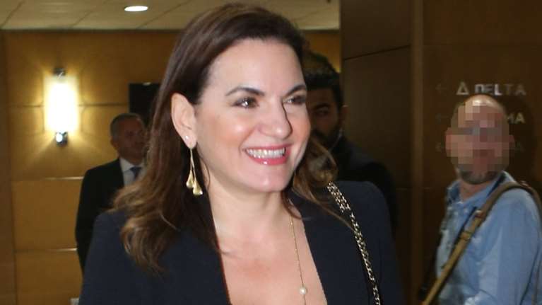 Όλγα Κεφαλογιάννη:  Το bohemian φόρεμα που συνδύασε με Chloé τσάντα και ιδιαίτερες γόβες