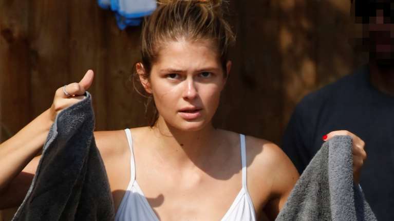 Αμαλία Κωστοπούλου: Διακοπές σε πολυτελή βίλα στο Πόρτο Χέλι - Το μικροσκοπικό μπικίνι και η κοσμοπολίτισσα φίλη της