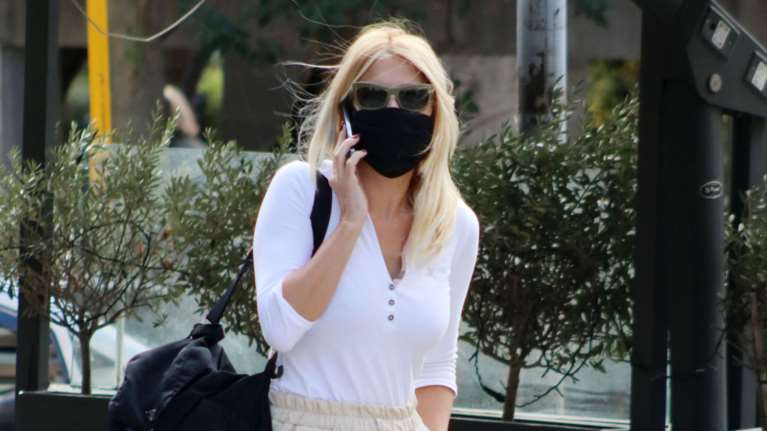 Φαίη Σκορδά: Δες φωτογραφίες από το σπίτι που μένει με τους γιους της στη Βούλα