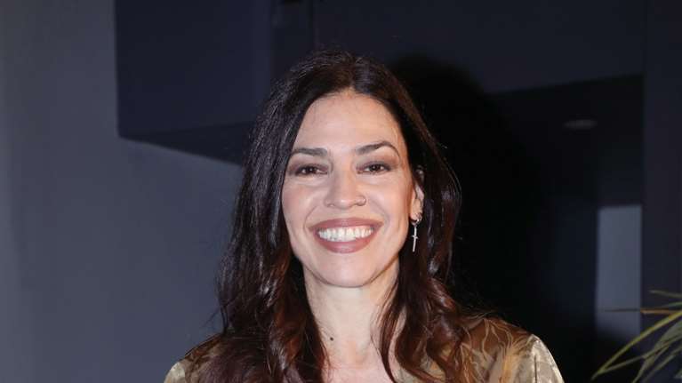 Η Ναταλία Δραγούμη απογείωσε το ανδρόγυνο look με καρό κοστούμι και μαύρο τοπ [εικόνες]