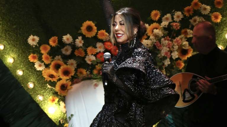 Η αστεία ιστορία με την Άντζελα Δημητρίου: &quot;Είδε οδό Πλουτάρχου και πήρε τηλέφωνο τον δήμαρχο&quot; [βίντεο]