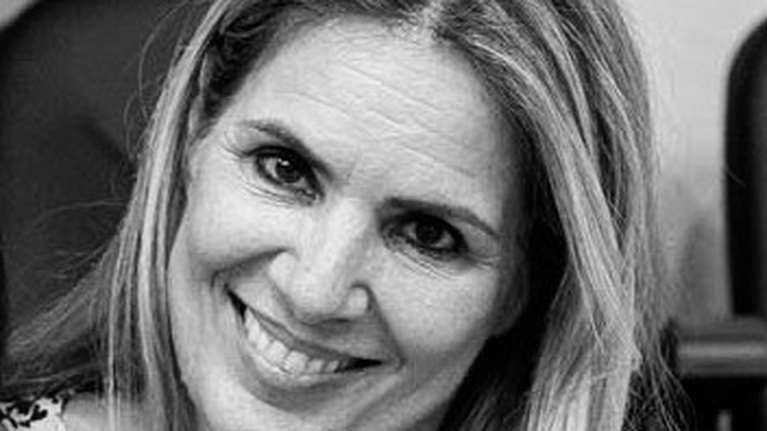 &quot;Η καλύτερη μου φίλη&quot; συνάντησε κάποια στιγμή έναν Λιγνάδη - Η Αγγελική Σπανού μιλά στο TheTOC για το νέο της βιβλίο