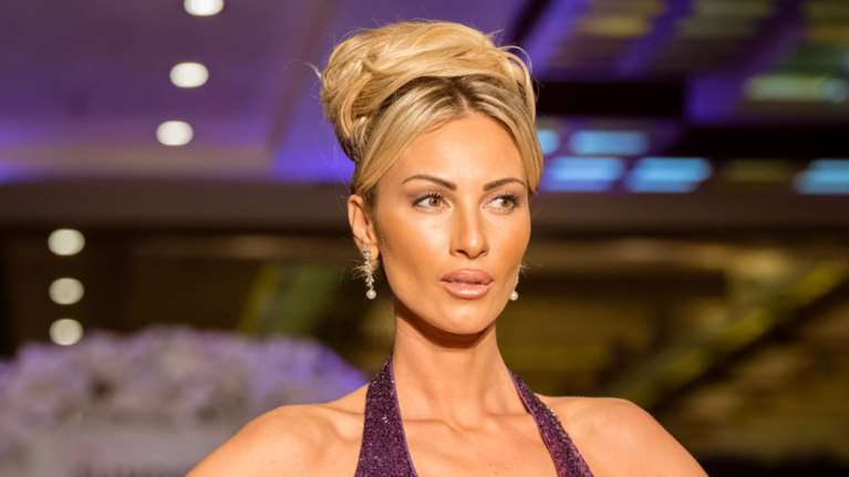 Διονυσία Κουκίου: Παντρεύεται τον "βασιλιά των τσιγγάνων" η πρώην Σταρ Ελλάς [Εικόνες]