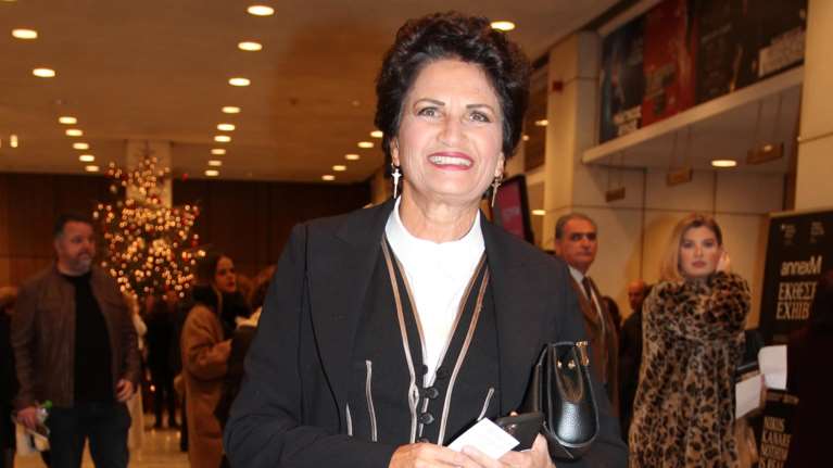 Τούρτα έκπληξη για την Άλκηστη Πρωτοψάλτη: Έσβησε on air τα κεράκια - &quot;Τιμή μου και καμάρι μου που έγινα 70&quot; [βίντεο]