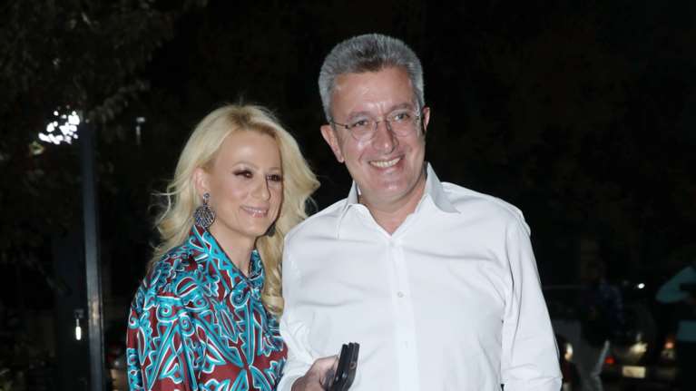 Νίκος Χατζηνικολάου: Αγκαλιά με τη σύζυγό του Κρίστη Τσολακάκη σε ένα καλοκαιρινό κλικ