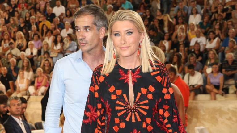 Σία Κοσιώνη: Κομψή στις πρόβες της φιλανθρωπικής θεατρικής παράστασης στην οποία συμμετέχει