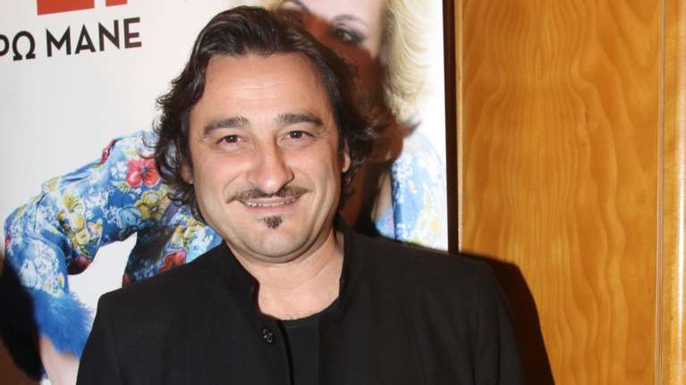 Συγκινεί ο Βασίλης Χαραλαμπόπουλος: Η μητέρα μου παραλίγο να χαθεί από κορονοϊό, νοσηλεύτηκε και η αδερφή μου