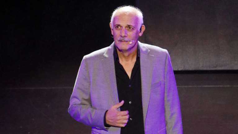 Στα δικαστήρια ο Κιμούλης με το ΣΕΗ για το θέμα της διαγραφής του - Το παρασκήνιο