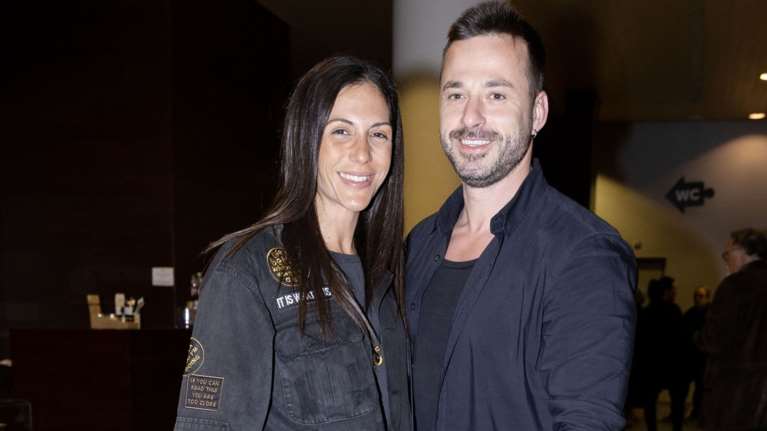 &quot;Έχω χάσει τον έλεγχο του σπιτιού μου&quot;: Η στιγμή που η Ανθή Βούλγαρη ανακαλύπτει ότι ο σύζυγός της παίζει σε βίντεο κλιπ