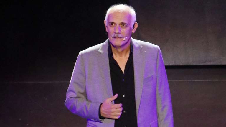 Κιμούλης: Οι περισσότεροι πολιτικοί έρχονται σε παραστάσεις μόνο για να βγουν φωτογραφία