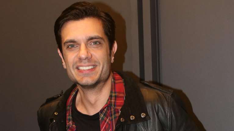 Μπαμπάς για πρώτη φορά ο Μύρωνας Στρατής - Έφυγε άρον άρον από την Πάτρα που τραγουδούσε για να προλάβει!