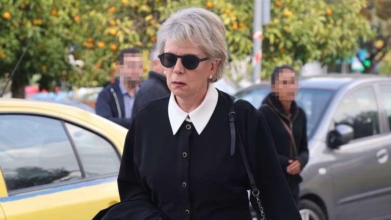 Η Ελενα Ακρίτα απαντά στην Ιερά Σύνοδο για τον γάμο των ομόφυλων ζευγαριών και την τεκνοθεσία: &quot;Κανένα παιδί δεν είναι αξεσουάρ&quot;