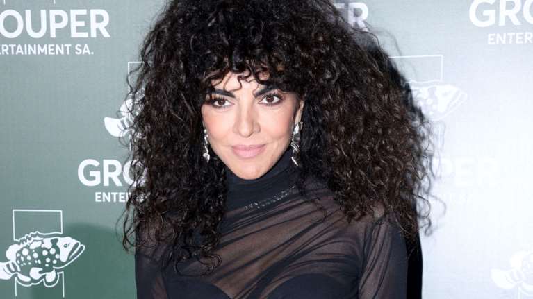 Μαρία Σολωμού: Πήγε με τα εσώρουχα σε επίσημη εκδήλωση - &quot;Τη θέλω λίγο πιο… ντυμένη&quot; λέει ο Mente Fuerte