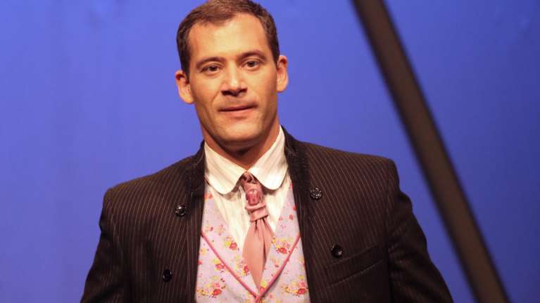 Αντίνοος Αλμπάνης: Έξαλλος που το Instagram κατέβασε τη φωτογραφία του - &quot;Καλώς ήρθατε στο Ιράκ&quot;