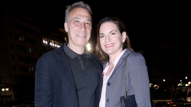 Όλγα Κεφαλογιάννη: Το πάρτι έκπληξη για τα γενέθλιά της και το τρυφερό φιλί με τον Μίνω Μάτσα [εικόνες]