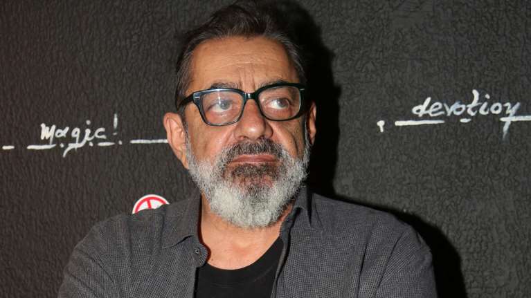 Καφετζόπουλος: &quot;Που πάτε ρε πτυχιούχοι; Ρε άριστο-τενεκέδες;&quot; - Η επική ανάρτησή του κατά των αρνητών