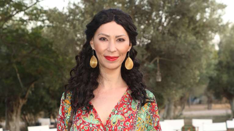Στην αντεπίθεση η Δώρα Χρυσικού: Κατέθεσε μήνυση εναντίον του Κιμούλη και άλλων ηθοποιών