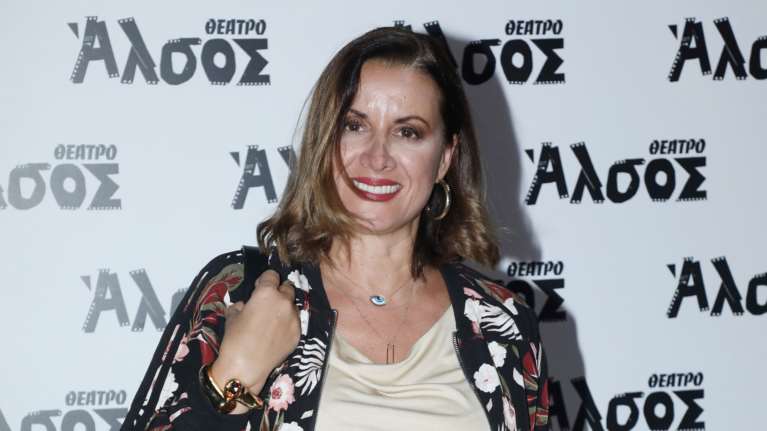 Αννα Δρούζα: Σπάνια εμφάνιση της δημοσιογράφου μετά από πολύ καιρό - Με casual look στην Αννα Βίσση