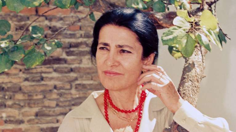 Throwback φωτό από τα &#39;70s: Οταν η Ειρήνη Παπά ερωτεύτηκε ηθοποιό 20 χρόνια μικρότερό της