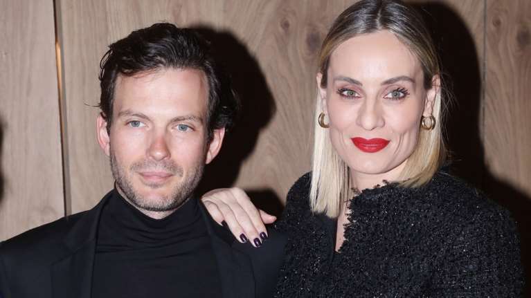 Ελεονώρα Μελέτη: Κούκλα χωρίς ίχνος μακιγιάζ μαζί με τον Μαροσούλη - Το χειμερινό look της