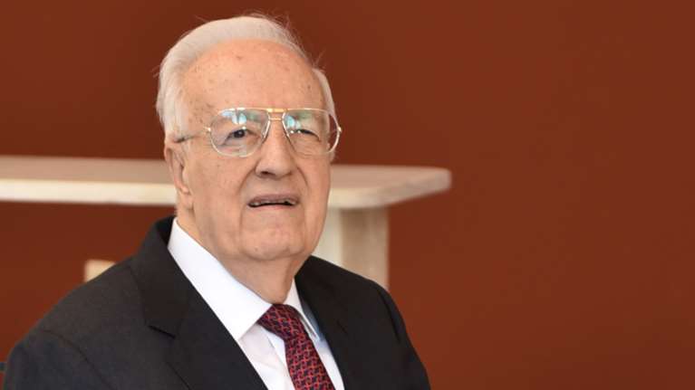 Πέθανε ο πρώην Πρόεδρος της Δημοκρατίας, Χρήστος Σαρτζετάκης, σε ηλικία 93 ετών