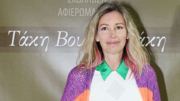 Η Αριελ Κωνσταντινίδη είναι ξανά έγκυος στα 53 της - Πόζαρε με φουσκωμένη κοιλιά [εικόνες]