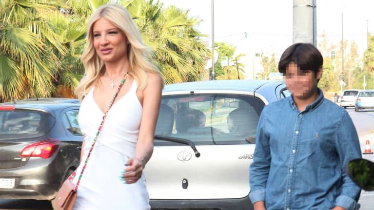 Γιάννης Λιάγκας: Το πάρτι γενεθλίων σε πολυτελές ξενοδοχείο με πισίνα στην Εκάλη - Με φοίνικες, σερφ και photobooth