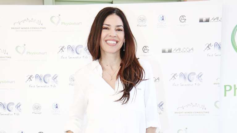 Η Ναταλία Δραγούμη απογείωσε το ανδρόγυνο look - Η βραδινή της έξοδος στο θέατρο με κοστούμι [εικόνες]