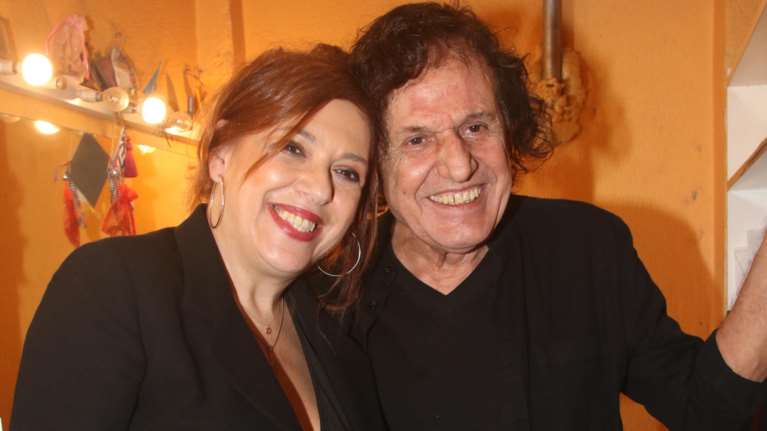 Ράντου - Παπακωνσταντίνου: Χέρι-χέρι σε σπάνια βραδινή τους έξοδο, στην Επίδαυρο [εικόνες]