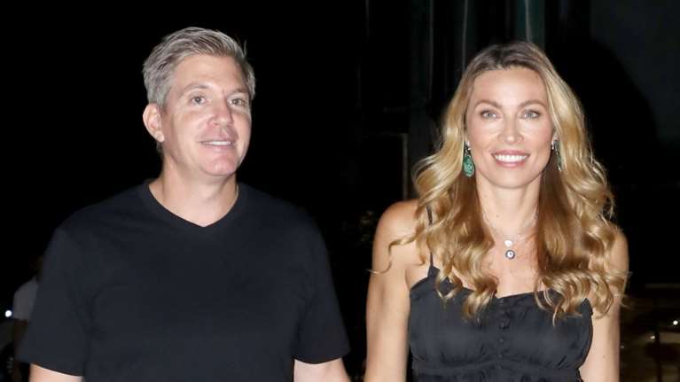 Μαριέττα Χρουσαλά - Μάργκω Πατίτσα: Μαμά και κόρη στη Μύκονο με ροζ μπικίνι - Οι ασορτί εμφάνιση