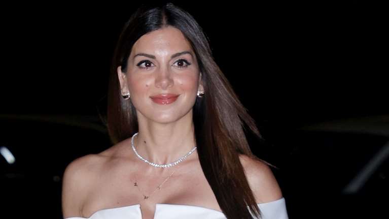 Σταματίνα Τσιμτσιλή: Το απίθανο τοπ από λευκές πέρλες που φόρεσε πάνω από το μπικίνι της